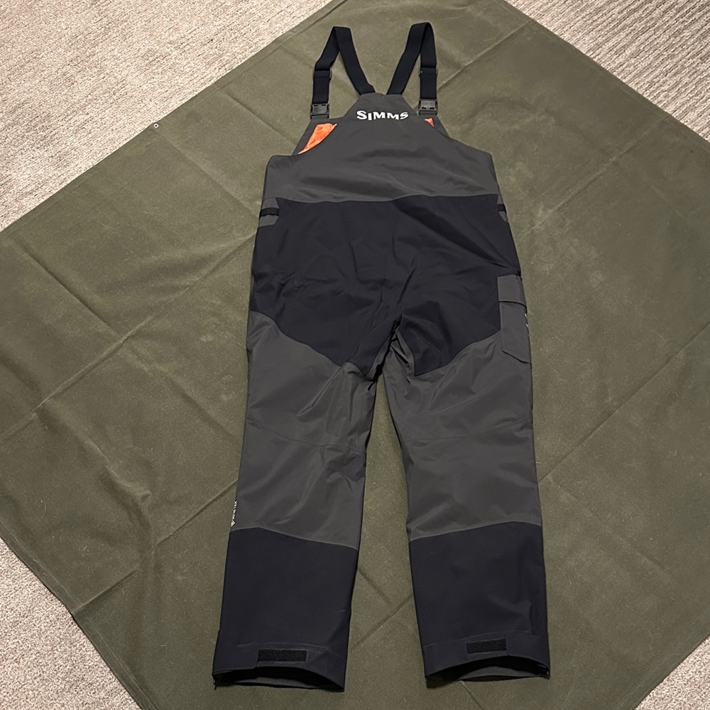 Simms Guide Bibs: Gore-Tex Insulated Bibs - Picture 5 of 6